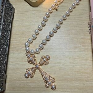 Elegant Pearl and Gold Cross Necklace